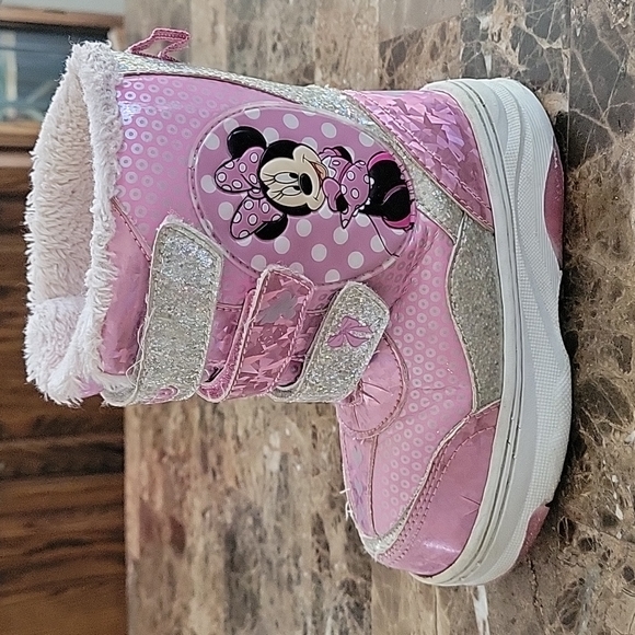 🩷 Girls Minnie Mouse Snow Boots 👢 😍 - Picture 11 of 13